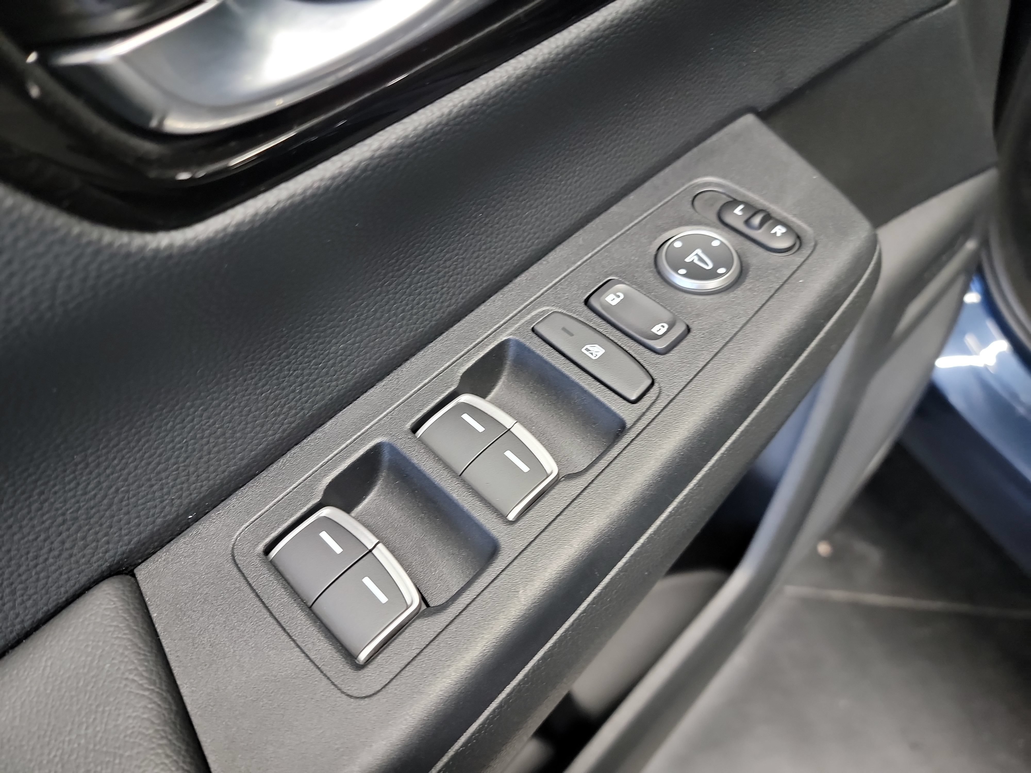 Used 2024 Honda CR-V EX-L image 14