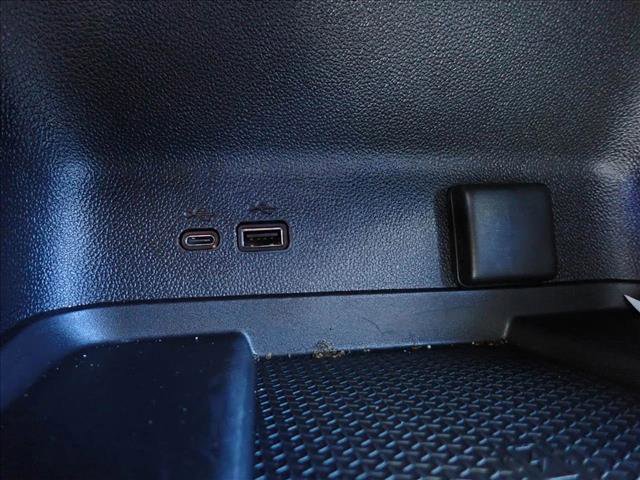 Used 2024 Chevrolet Traverse LT w/ Midnight/Sport Edition image 21