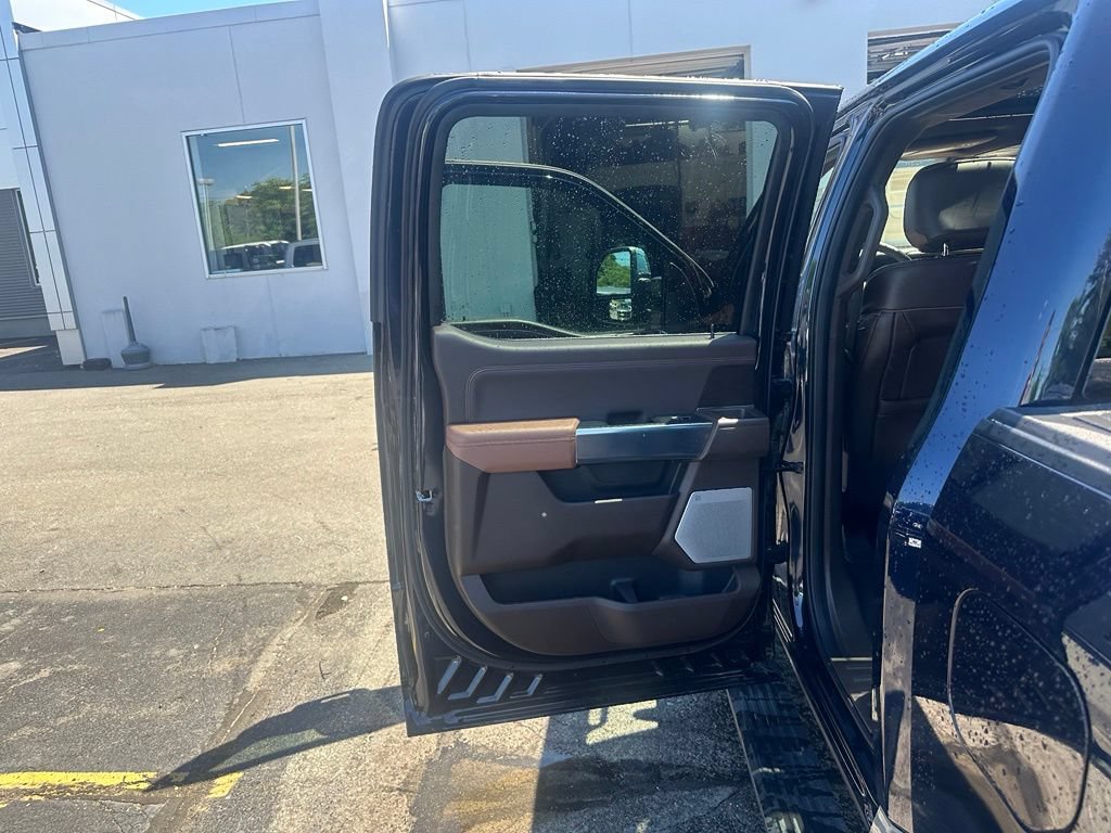 Used 2025 Ford F150 King Ranch AWD/4WD image 12