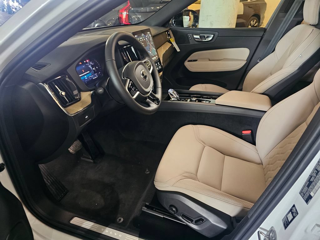 Used 2026 Volvo XC60 B5 Plus w/ Protection Package Premier AWD/4WD image 17