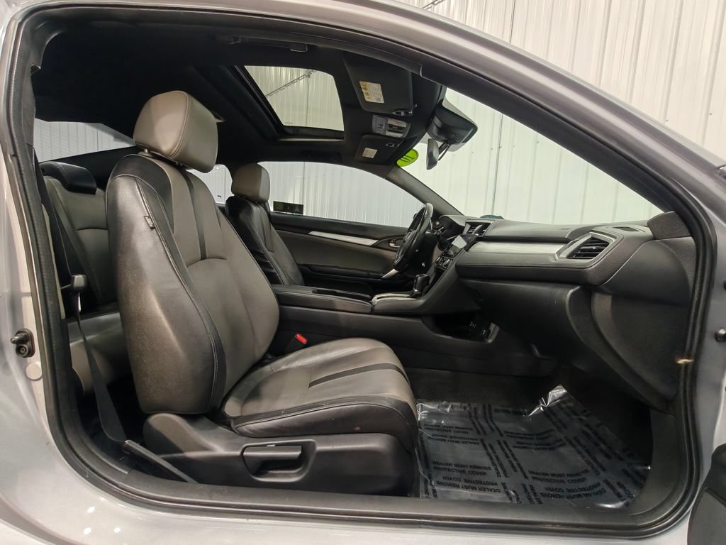 Used 2016 Honda Civic Touring image 24