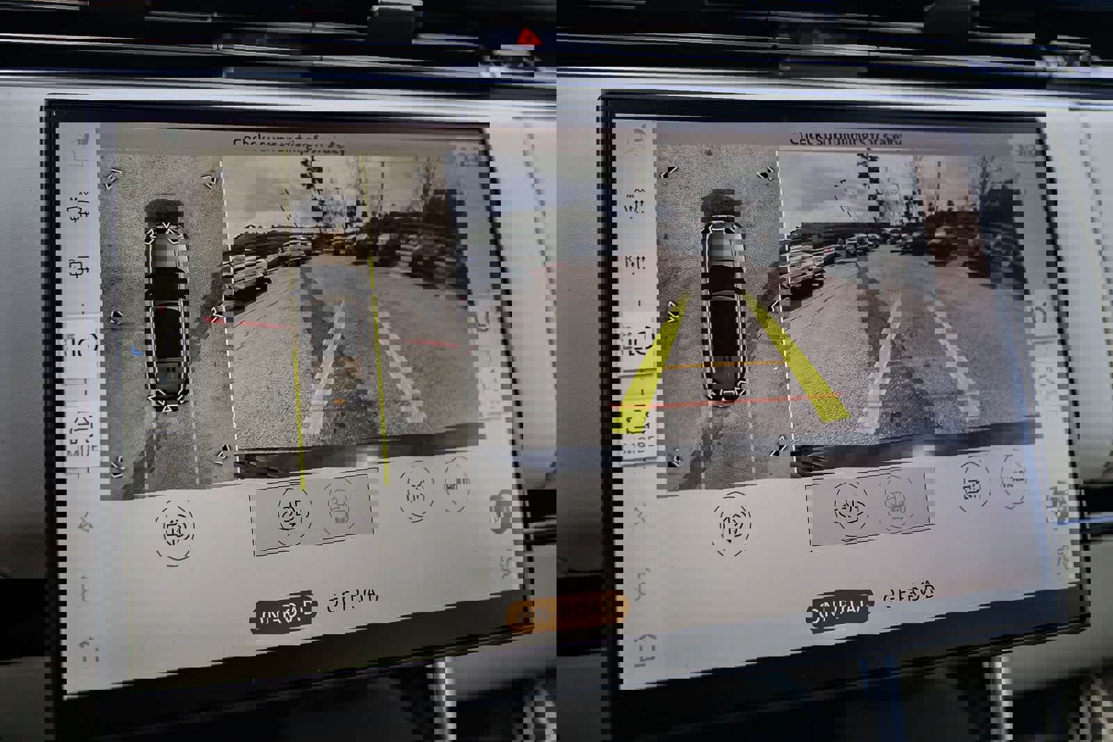 New 2026 Land Rover Range Rover SE image 27