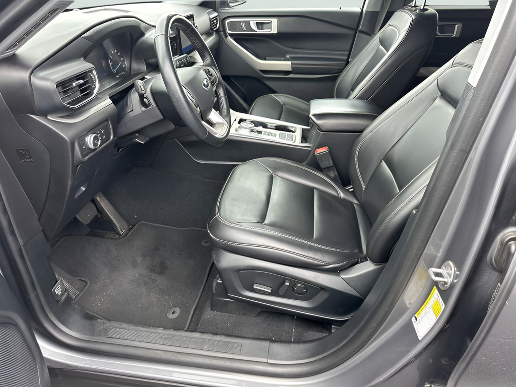 Used 2022 Ford Explorer XLT w/ Equipment Group 202A RWD image 10