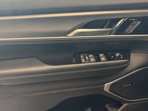 New 2026 Jeep Grand Wagoneer L Limited AWD/4WD image 17