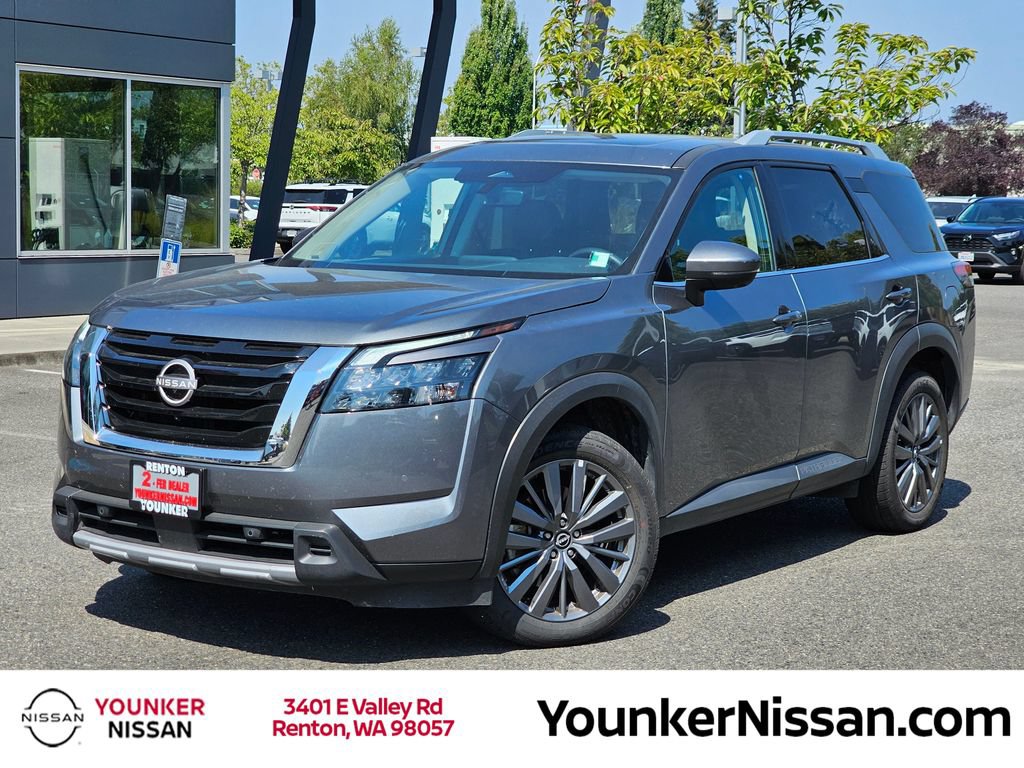 Used 2025 Nissan Pathfinder SL w/ SL Premium Package AWD/4WD image 1