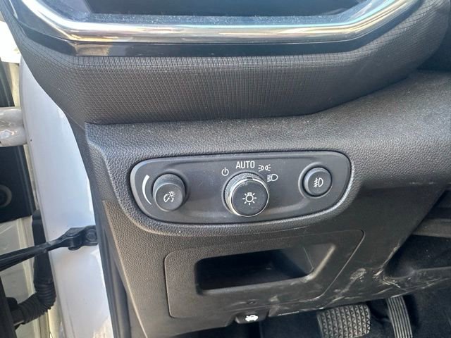 Used 2022 Chevrolet TrailBlazer LT w/ Convenience Package FWD image 10