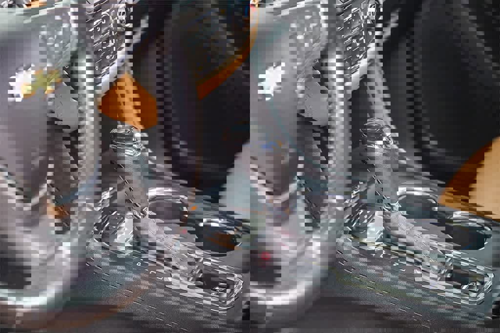 Used 2018 Chevrolet Equinox Premier image 19