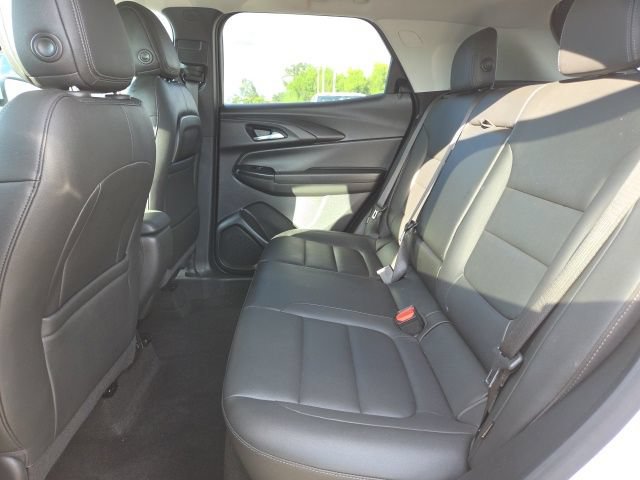 Used 2021 Chevrolet TrailBlazer LT w/ Premium Seating Package FWD image 22