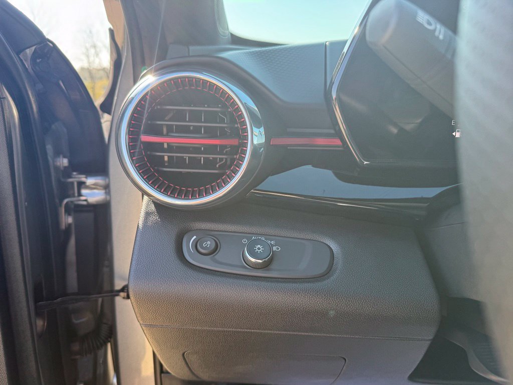 New 2026 Chevrolet Trax RS w/ Driver Confidence Package FWD image 37