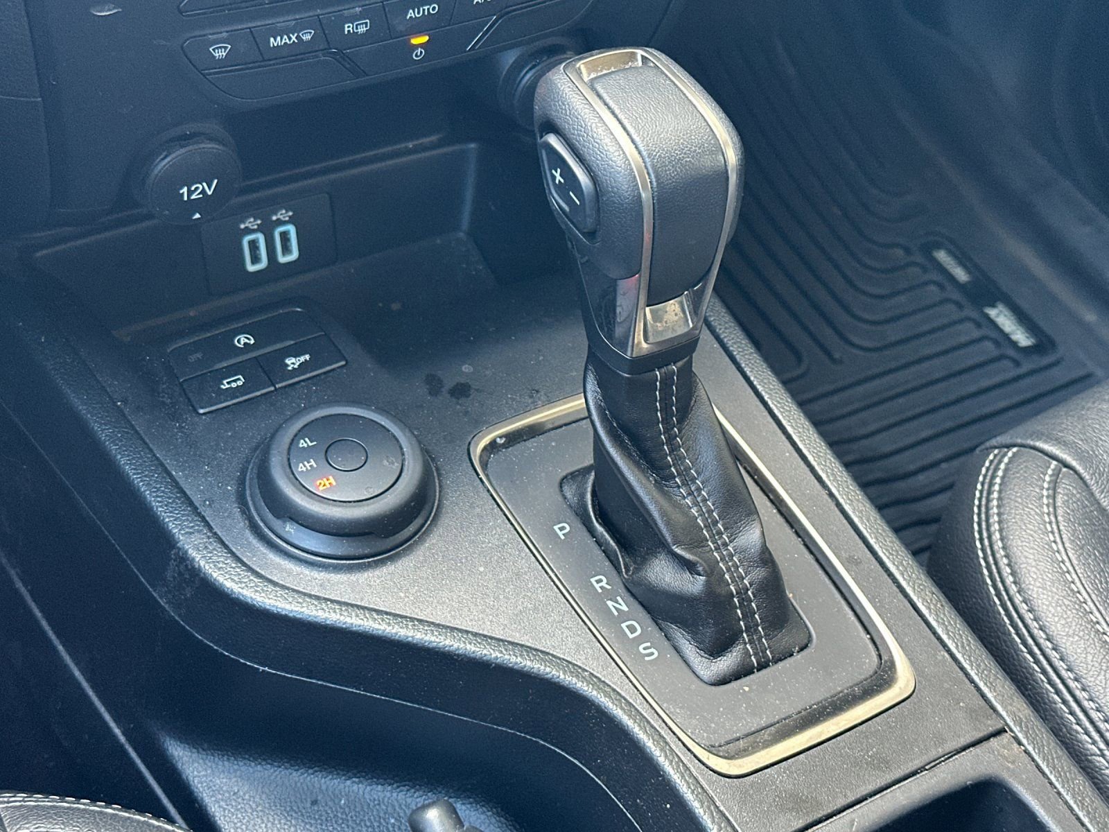 Used 2022 Ford Ranger XLT w/ Equipment Group 301A Mid AWD/4WD image 19