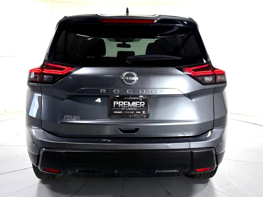 Used 2025 Nissan Rogue SV FWD image 6