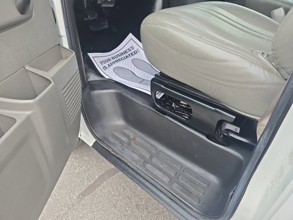 Used 2012 Chevrolet Express 3500 image 15