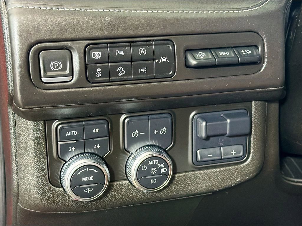 Used 2023 GMC Yukon Denali Ultimate AWD/4WD image 13
