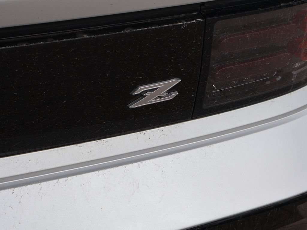 Used 2025 Nissan Z NISMO w/ Floor Mat Package RWD image 10
