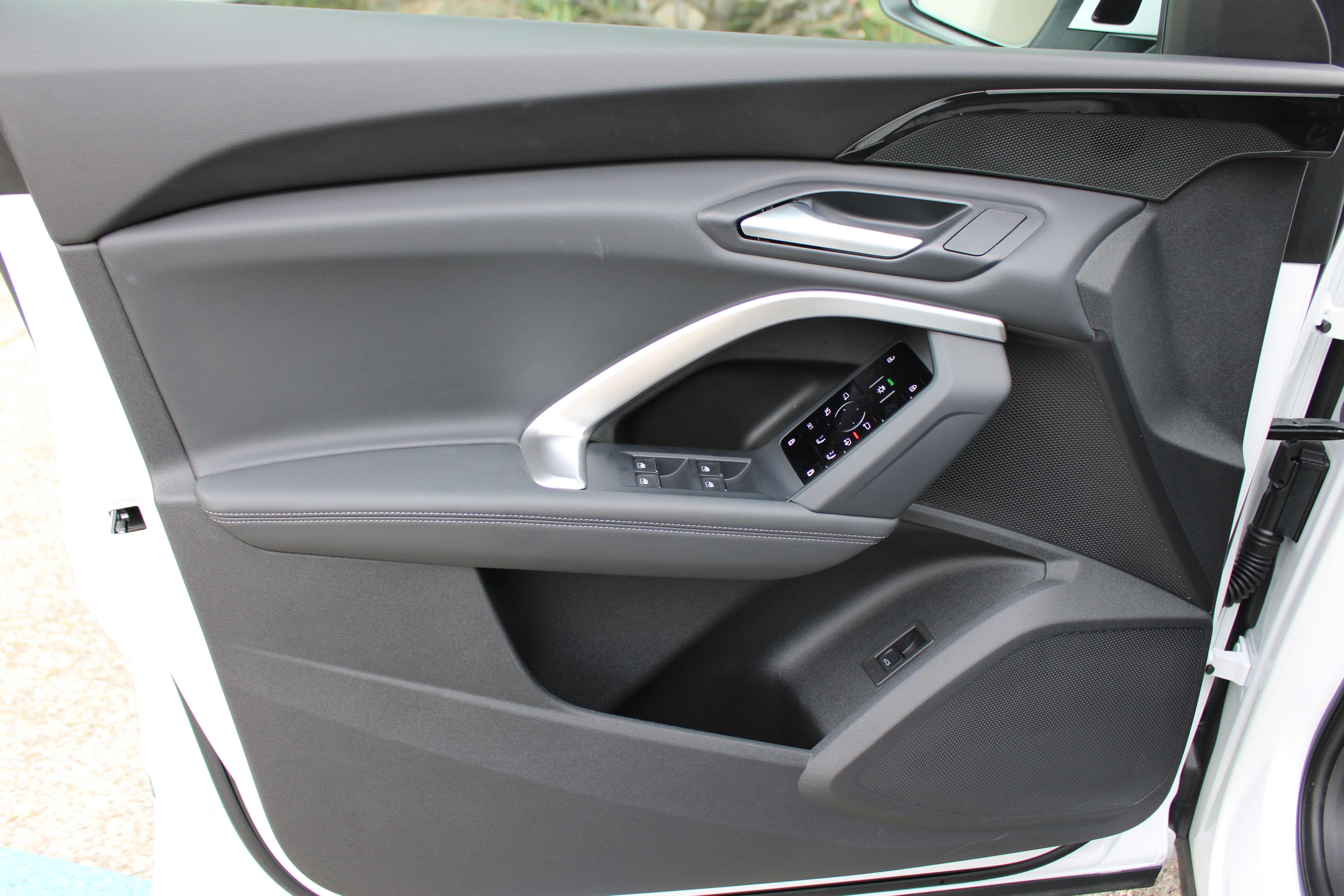 Certified 2025 Audi Q5 Premium w/ Convenience Package image 14