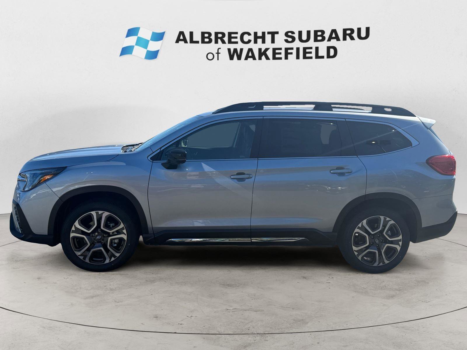 New 2025 Subaru Ascent Limited image 2