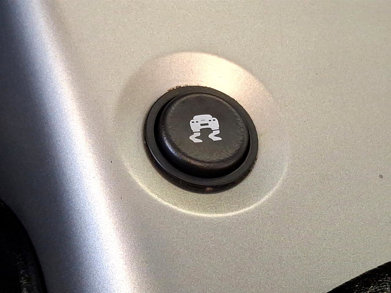 Used 2005 Chevrolet Corvette Convertible w/ Preferred Equipment Group image 28