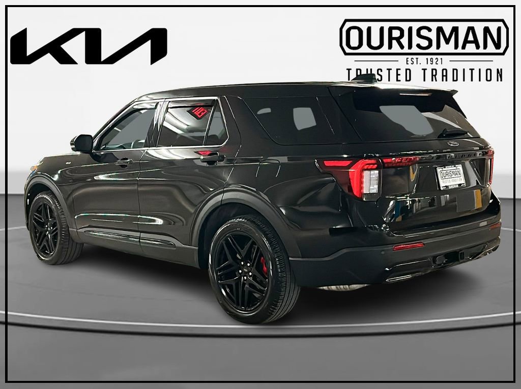 Used 2025 Ford Explorer ST-Line w/ Premium Package image 3