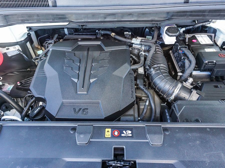 Certified 2023 Kia Carnival LX FWD image 26