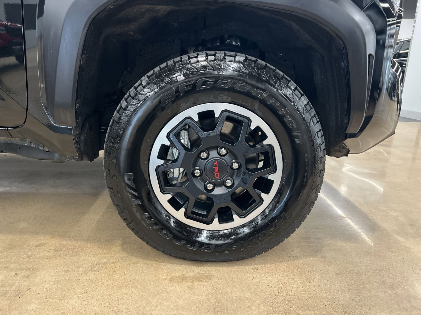 Used 2025 Toyota Tacoma TRD Off-Road image 10