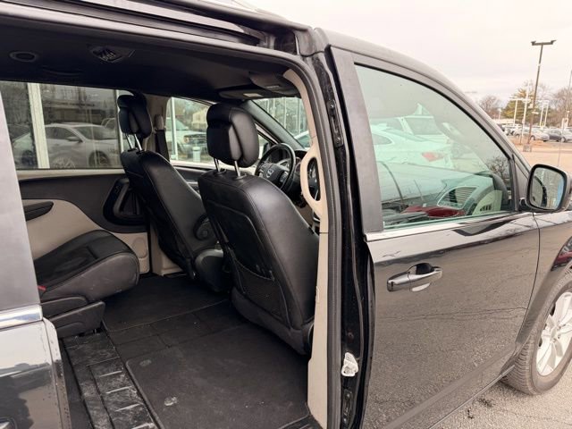 Used 2019 Dodge Grand Caravan SXT image 30