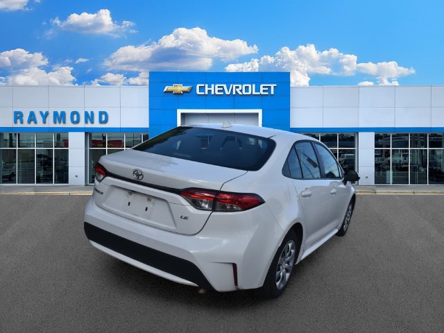 Used 2022 Toyota Corolla LE FWD image 4