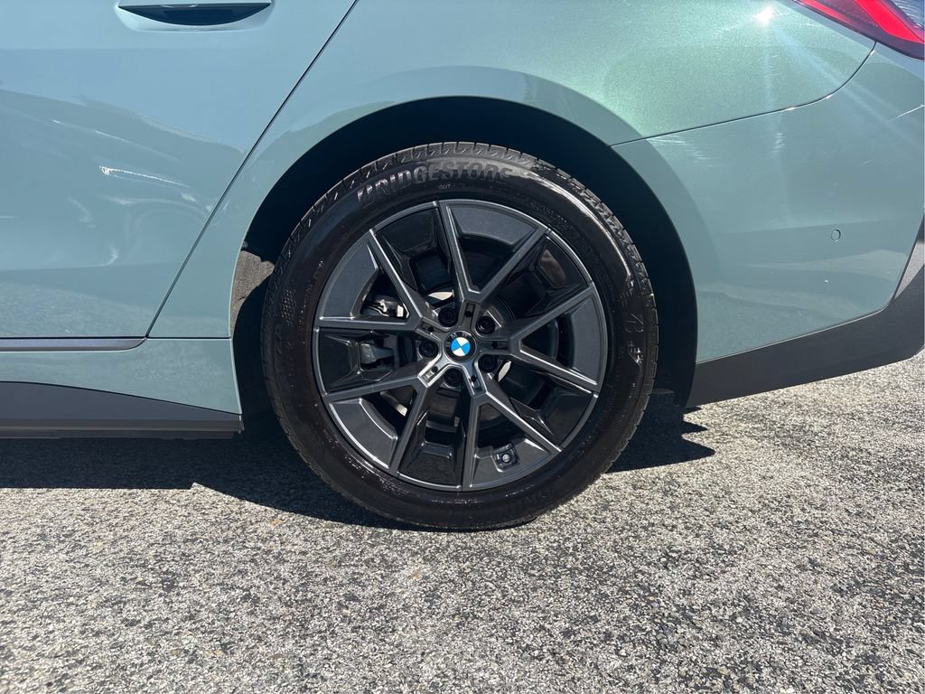 Used 2026 BMW i4 xDrive40i AWD/4WD image 48