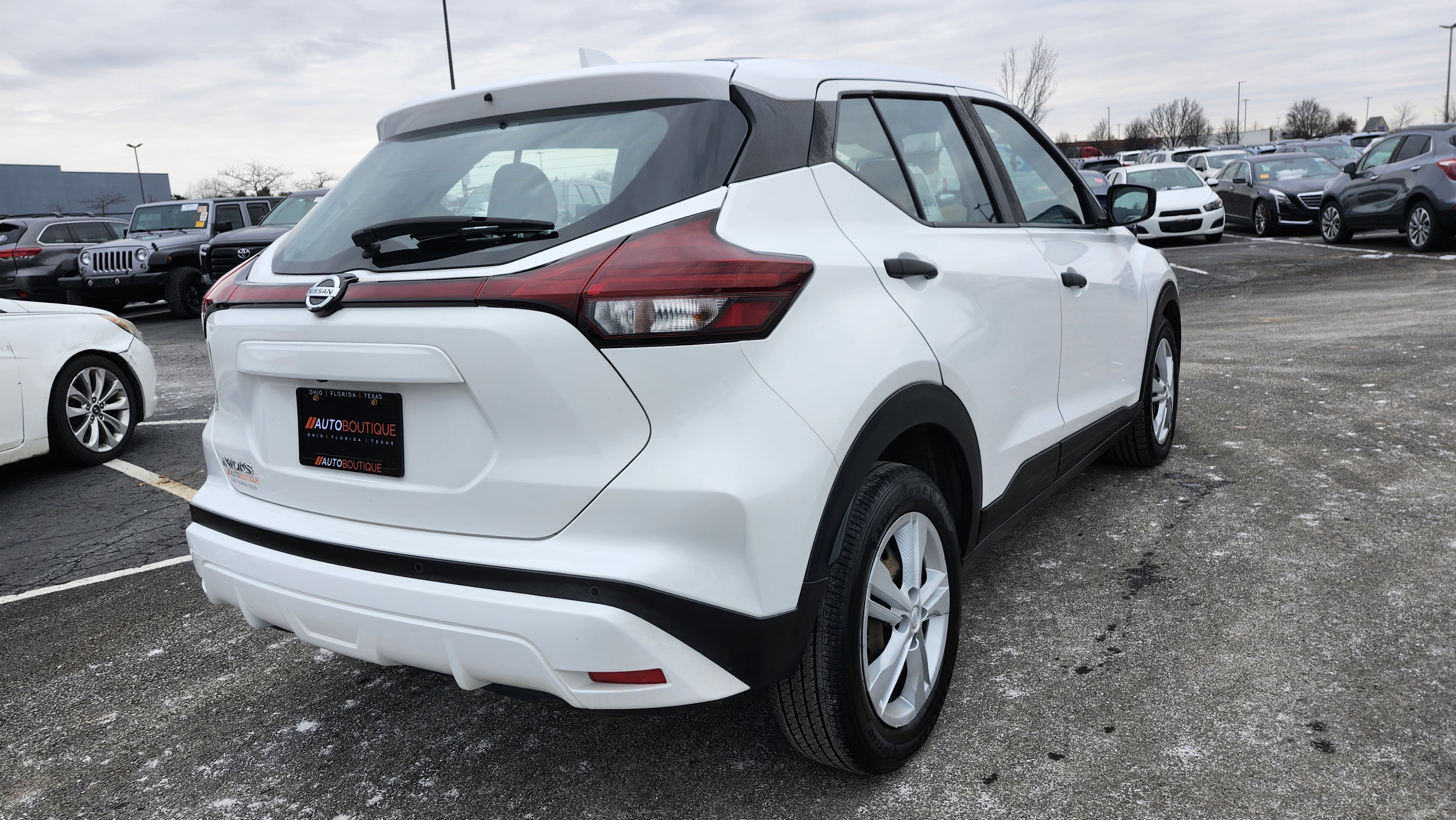 Used 2021 Nissan Kicks S image 15