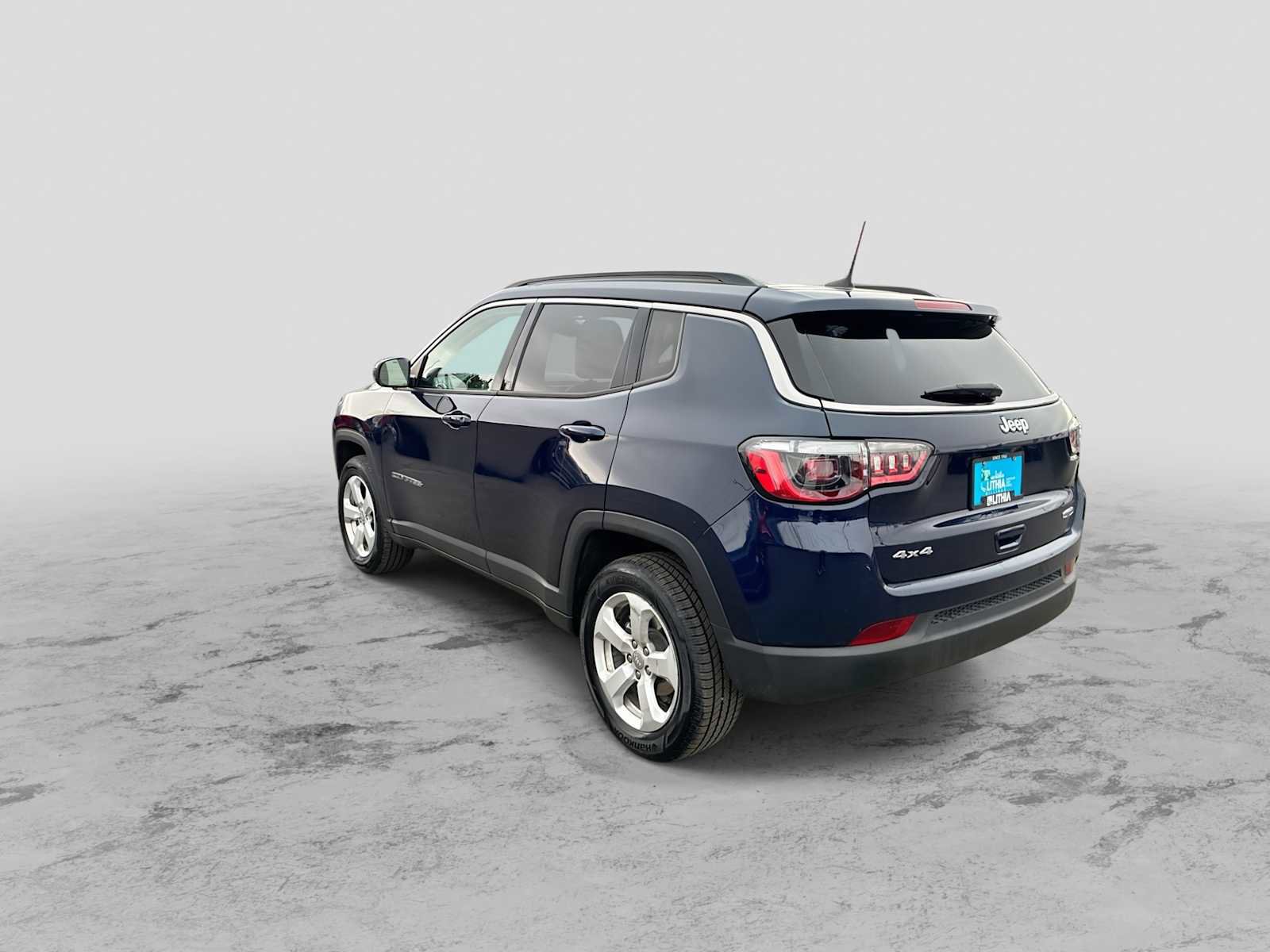 Used 2018 Jeep Compass Latitude w/ Popular Equipment Group AWD/4WD image 6