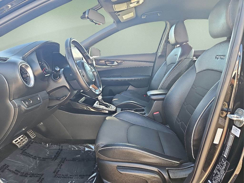 Used 2023 Kia Forte GT-Line w/ GT-Line Technology Package FWD image 17