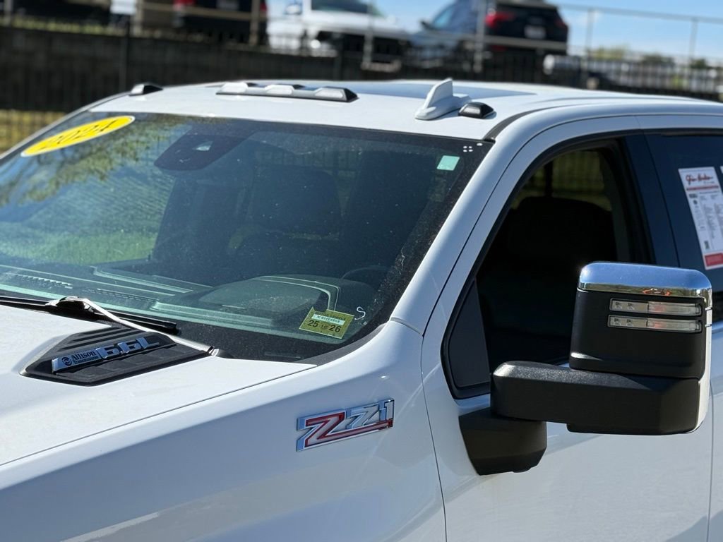 Used 2024 Chevrolet Silverado 2500 LTZ w/ LTZ Plus Package image 16