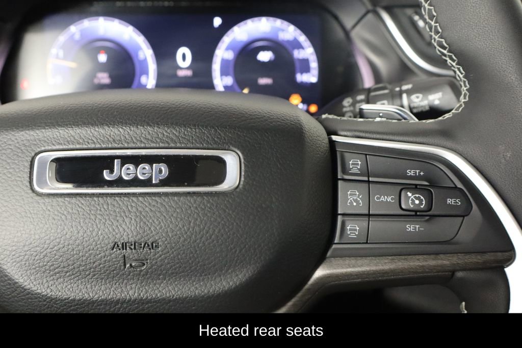 Used 2024 Jeep Grand Cherokee Limited w/ Luxury Tech Group II image 29