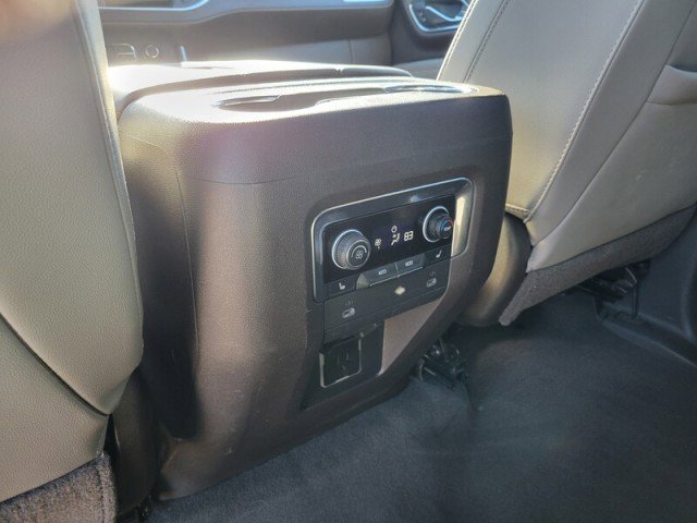 Used 2021 Chevrolet Suburban LT w/ LT Signature Package image 32