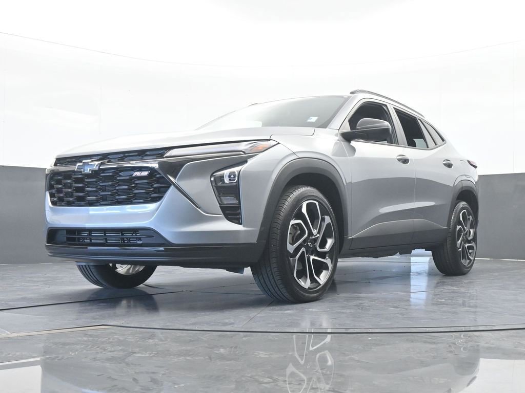 Used 2024 Chevrolet Trax RS w/ Sunroof Package image 58