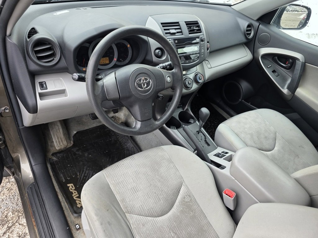 Used 2011 Toyota RAV4 4WD image 20