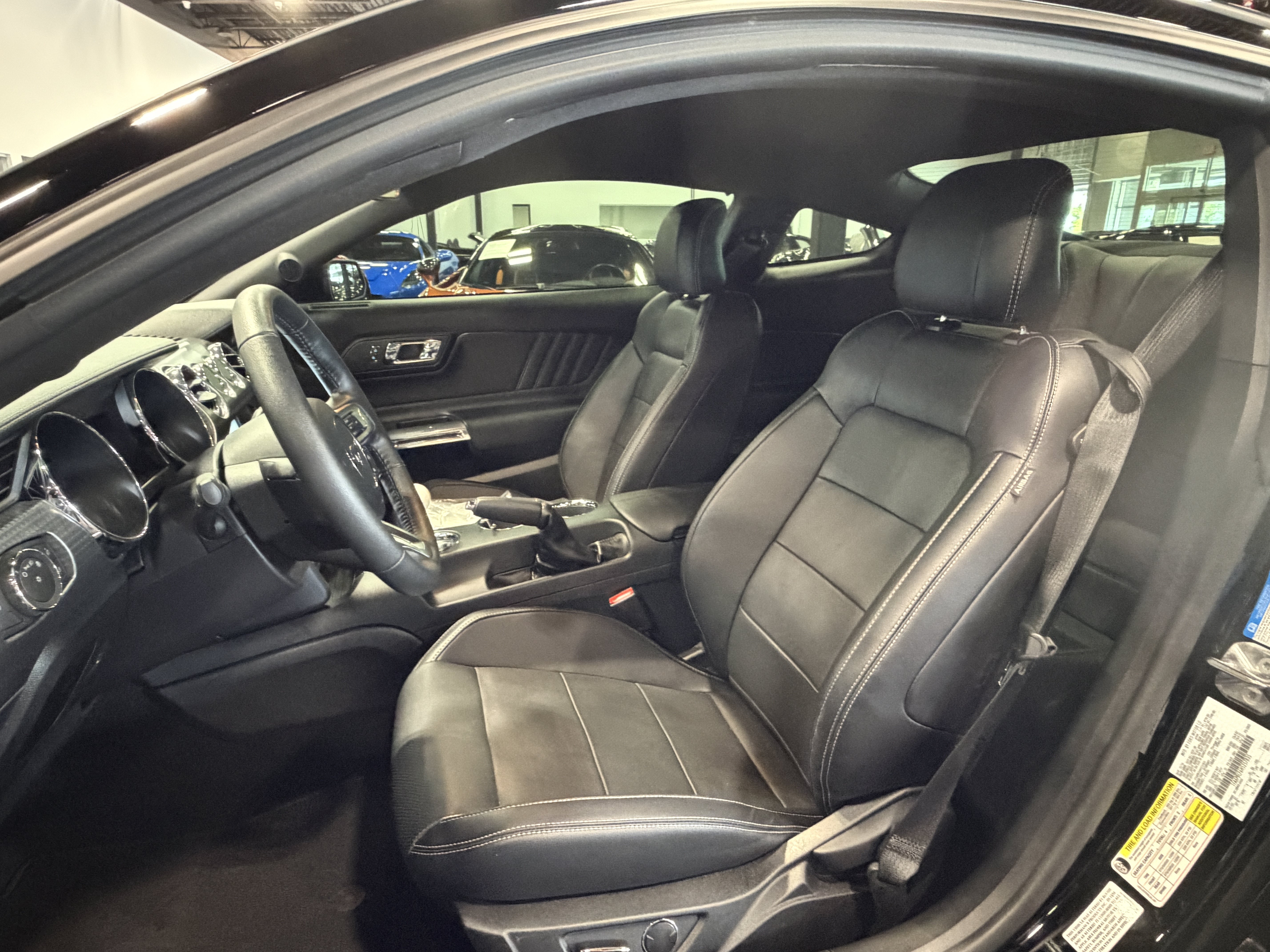 Used 2017 Ford Mustang GT Premium w/ GT Performance Package RWD image 11