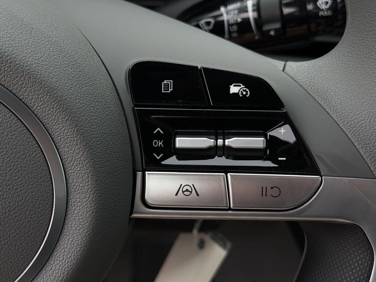 New 2026 Hyundai Elantra SE FWD image 16