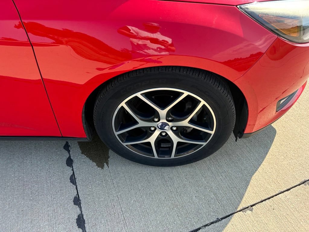 Used 2017 Ford Focus SEL w/ Cold Weather Package FWD image 25
