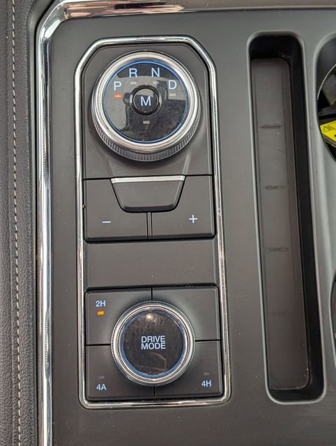 Used 2024 Ford Expedition Max XLT image 25