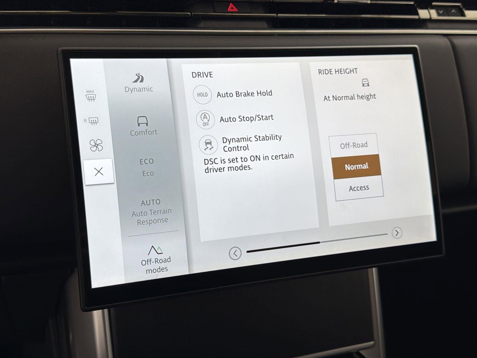 New 2025 Land Rover Range Rover Long Wheelbase SE image 19