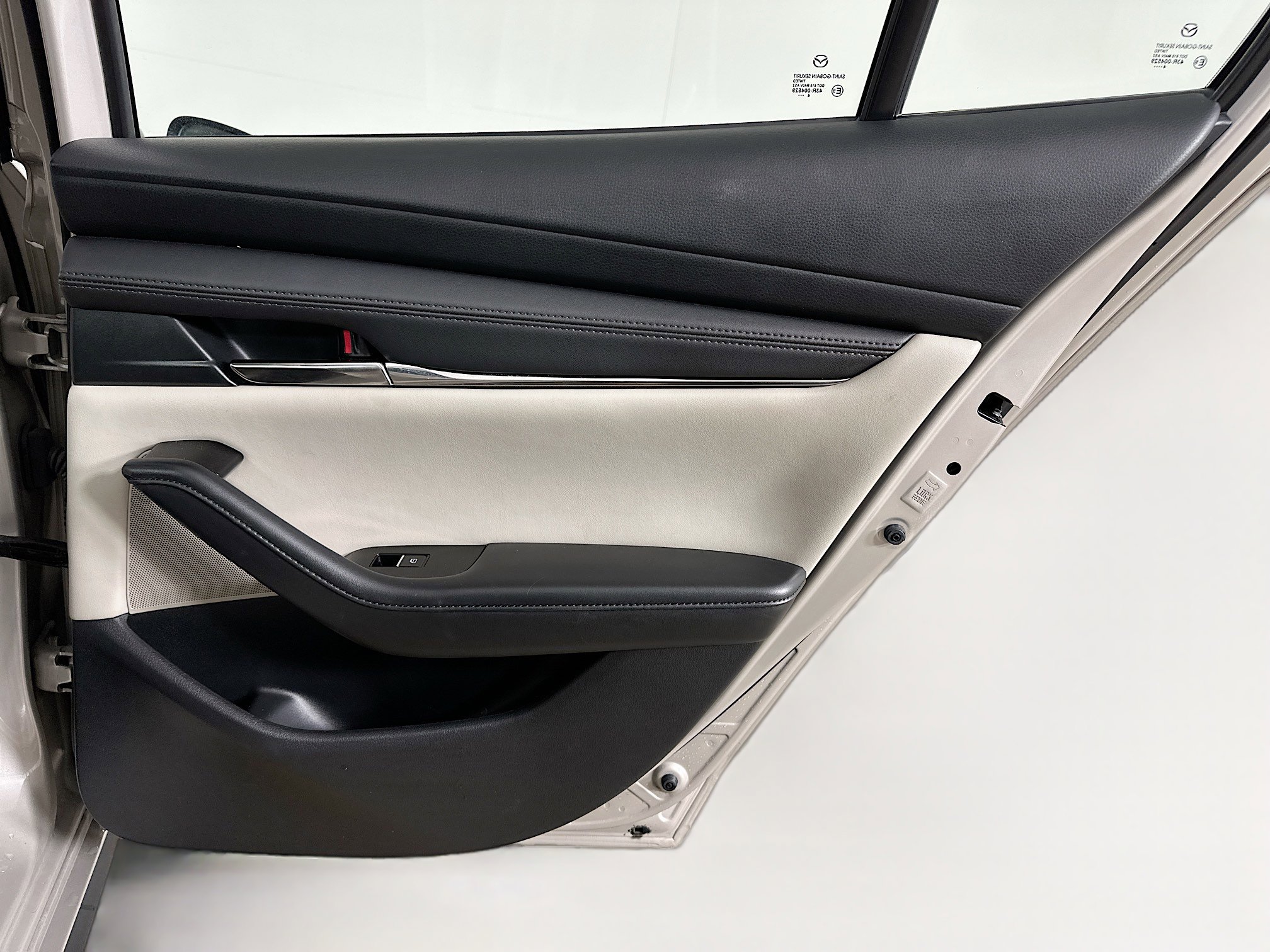 Used 2025 MAZDA MAZDA3 s image 29