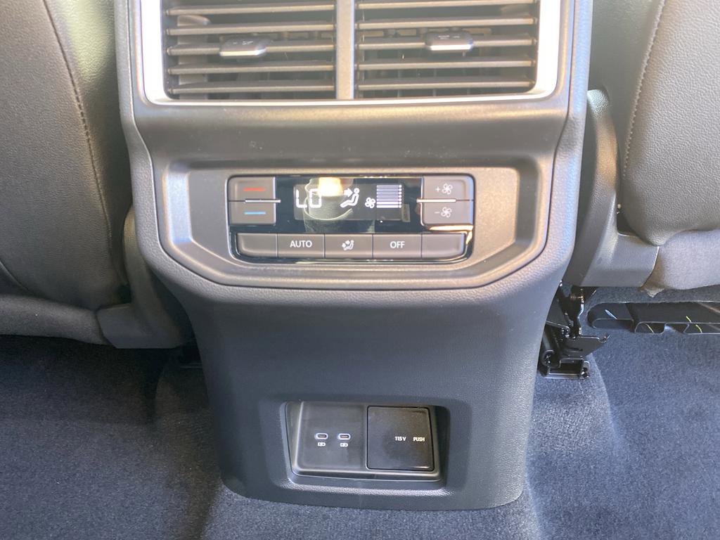 New 2026 Volkswagen Atlas SE image 43