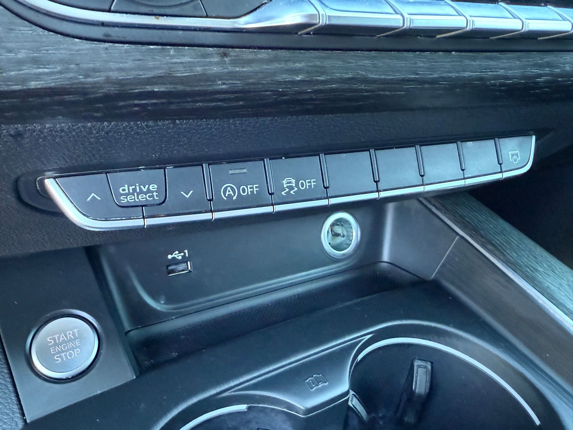 Used 2018 Audi A4 2.0T Premium image 23