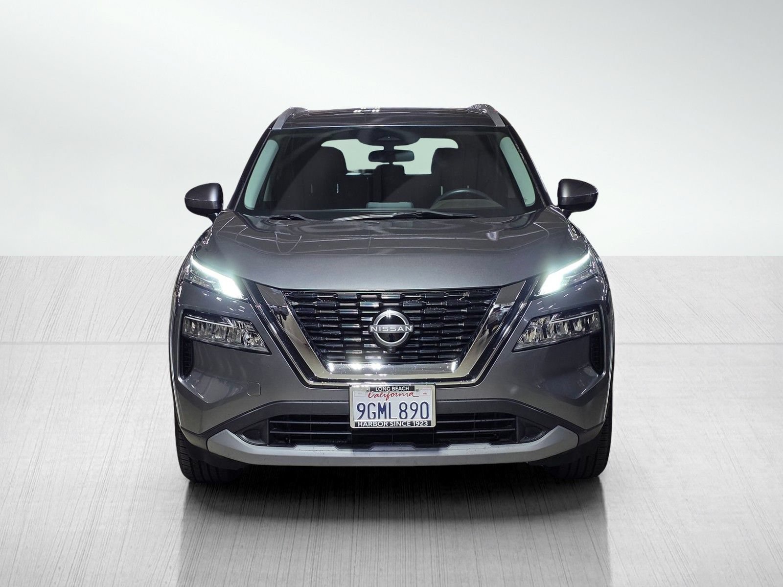 Used 2023 Nissan Rogue SV w/ SV Premium B Package AWD/4WD image 2