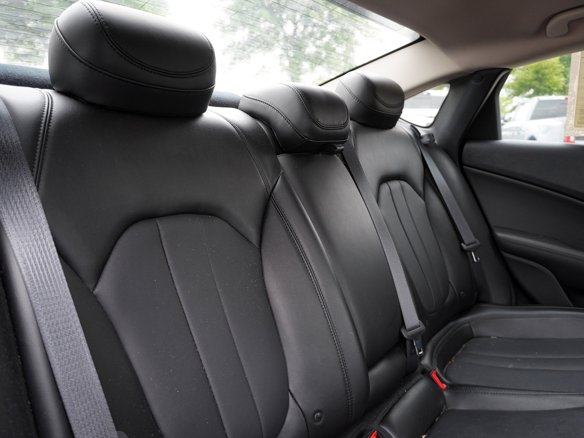 Used 2017 Chrysler 200 Limited Platinum FWD image 31