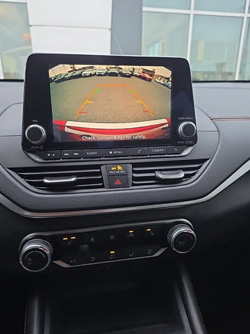 Used 2021 Nissan Altima 2.5 SR w/ SR Premium Package image 17