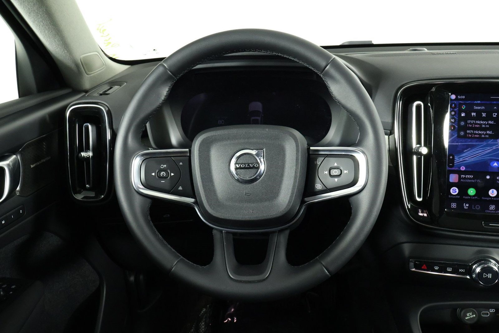 Certified 2023 Volvo XC40 B5 Ultimate w/ Protection Package Premier AWD/4WD image 8