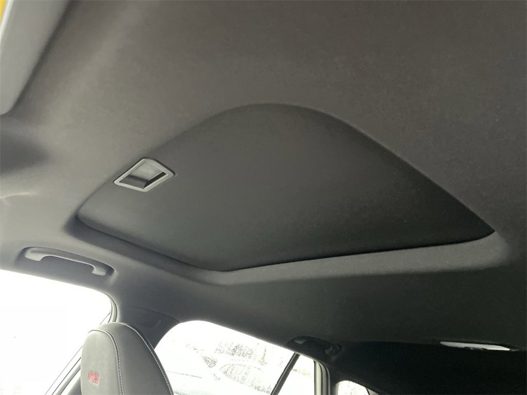 New 2026 Chevrolet Trax RS w/ Sunroof Package image 21