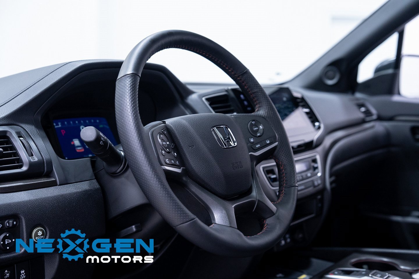 Used 2025 Honda Passport TrailSport image 22