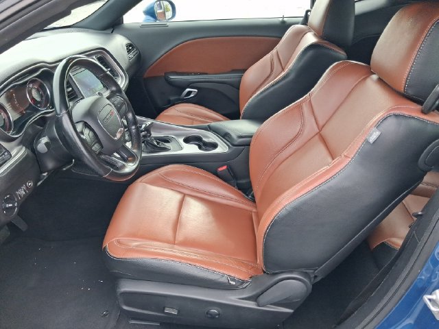 Used 2022 Dodge Challenger GT RWD image 7
